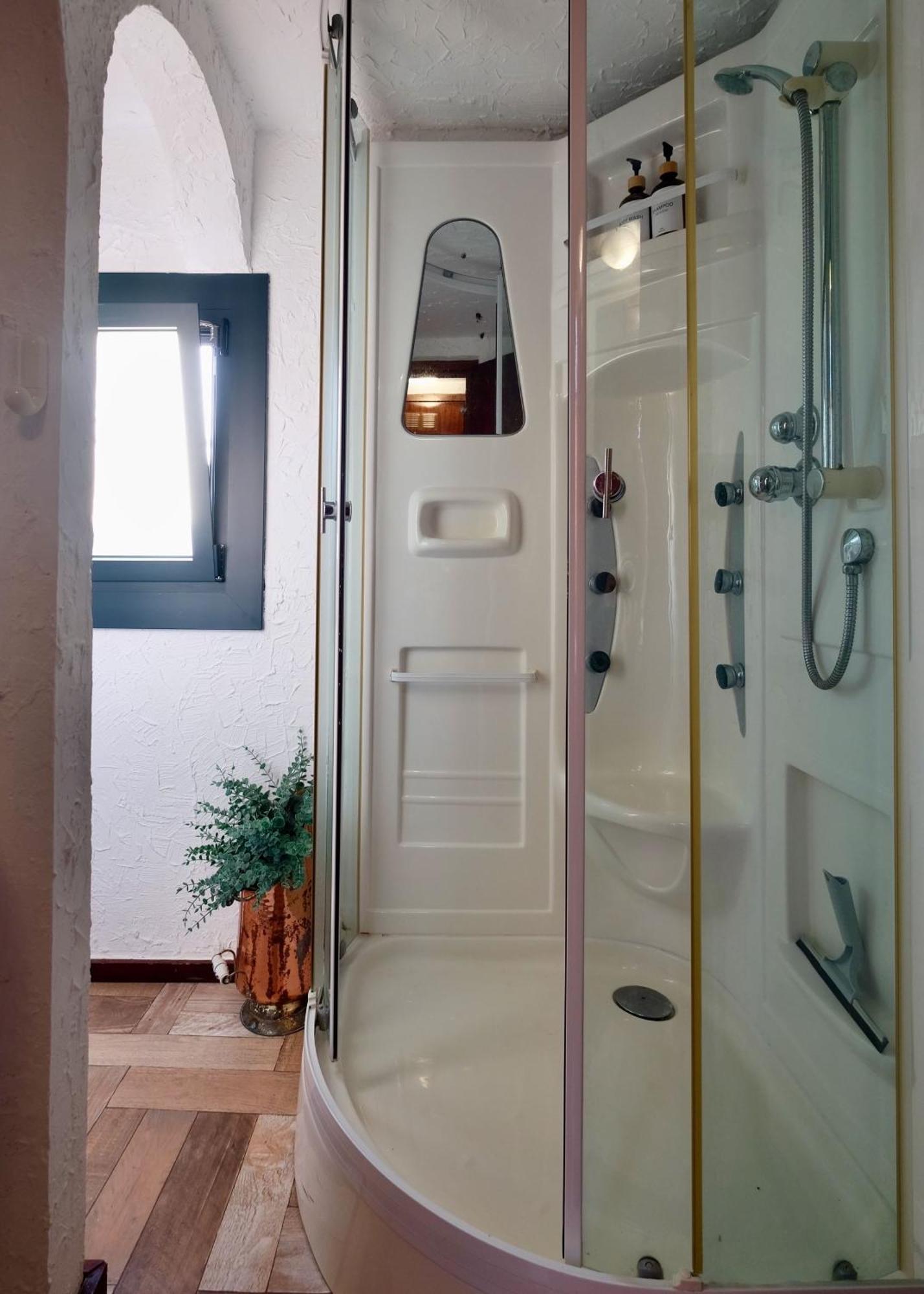 Apartmán Torre Costa Brava Garrigás Exteriér fotografie